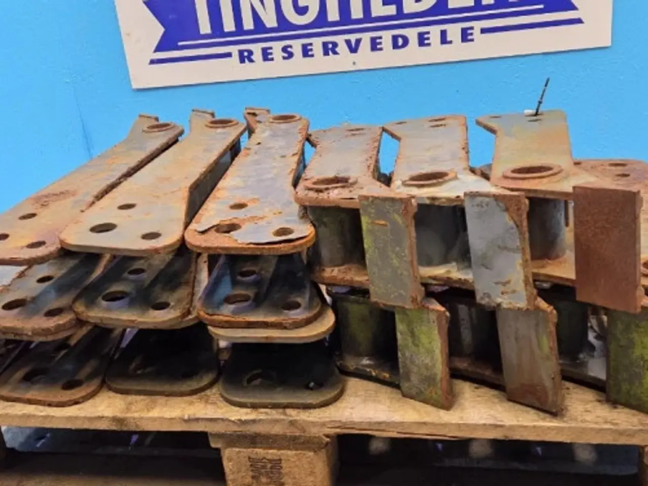 Billede 14 - New Holland B100B Support 87310368 14 Stk