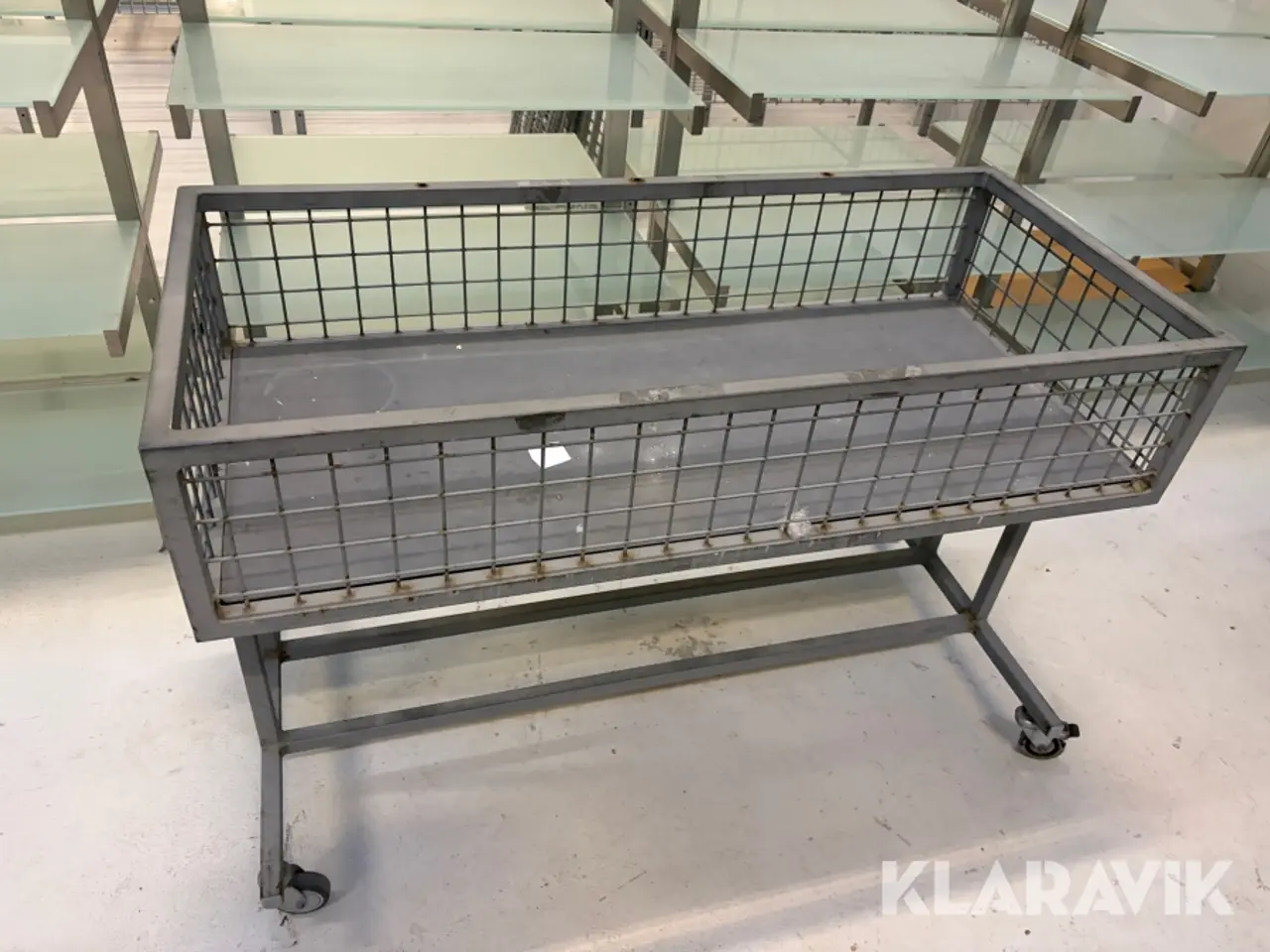 Billede 12 - Hylder og inventar lot