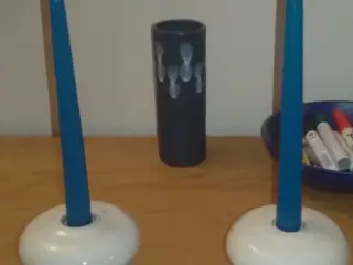 To st. Porcelæns el klokker