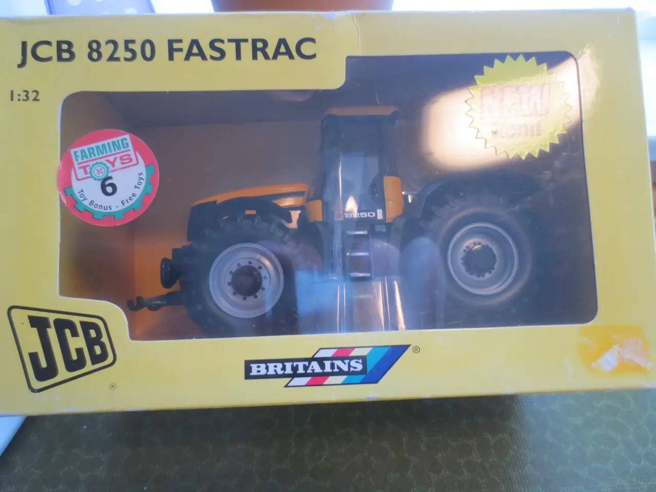 Billede 3 - 1 stk Ny JCB Fastrac 8250 i Britain 