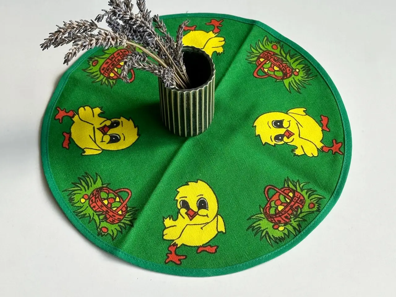 Billede 1 - Retro lysedug m påskekyllinger, Ø28 cm