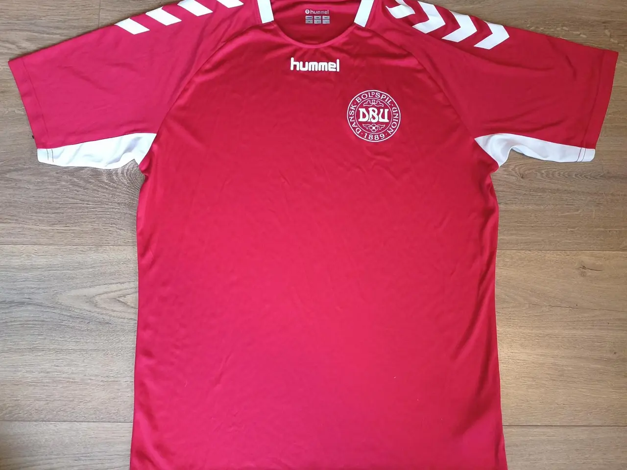 Billede 2 - NY HUMMEL DBU LANDSHOLDS TRØJE, STR. M