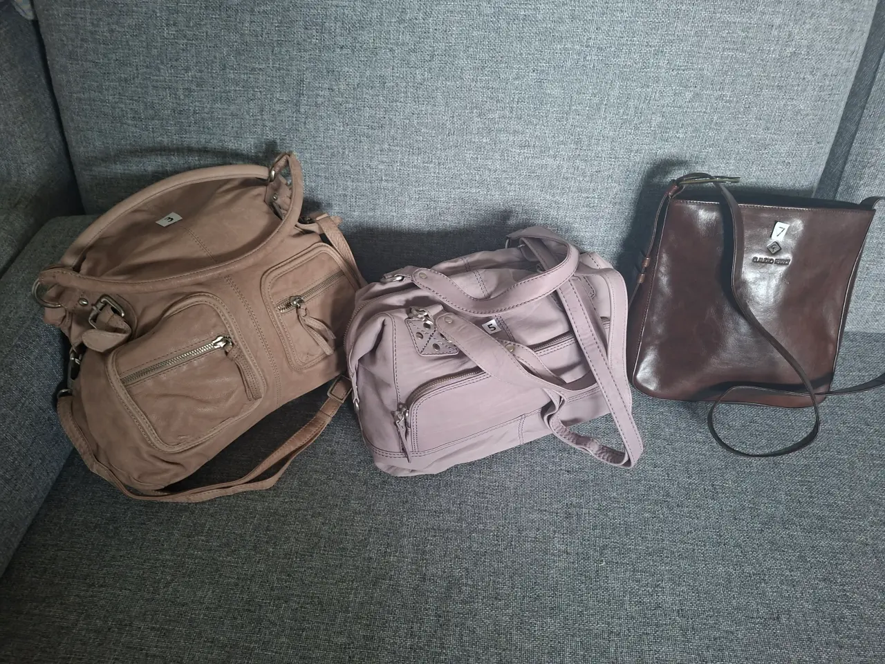 Billede 1 - Diverse  tasker frit valg 125,-kr.