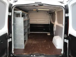 Renault Trafic T29 2,0 dCi 120 L2H1