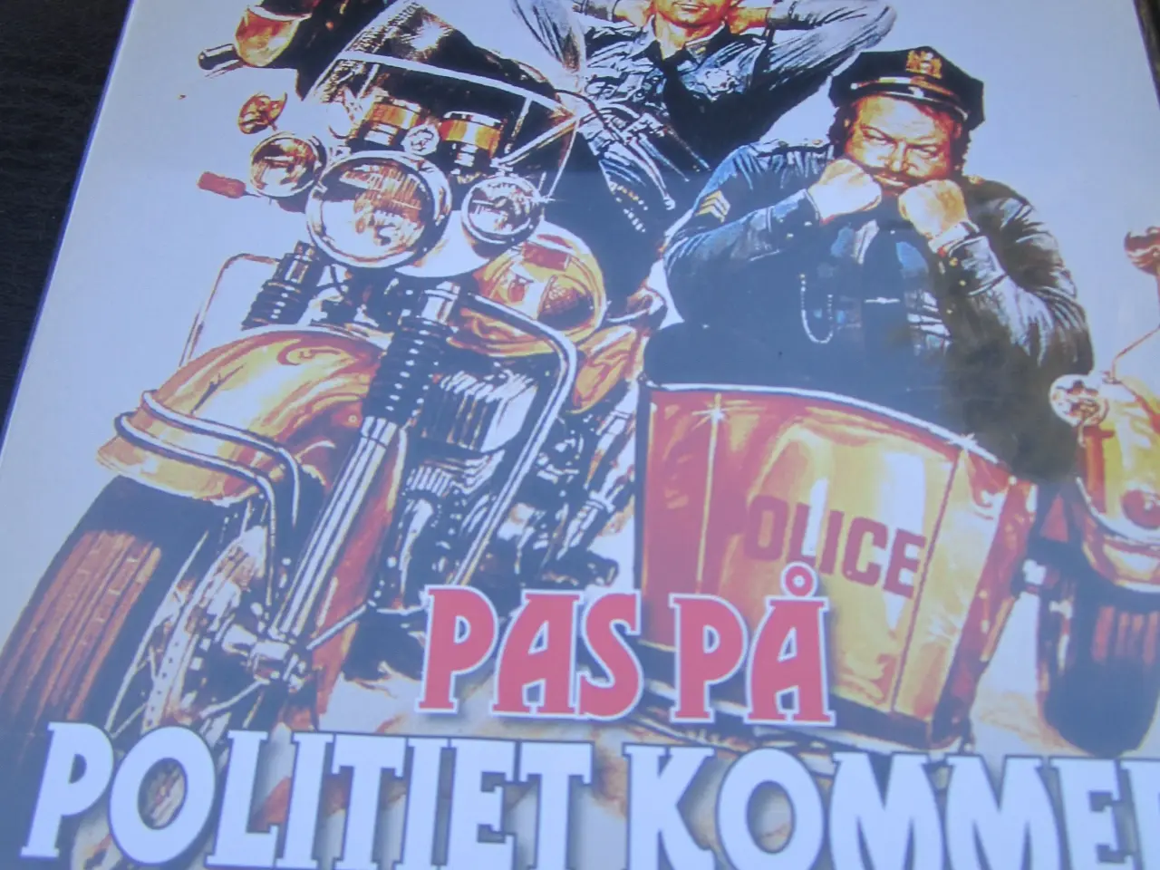 Billede 1 - BUD SPENCER. Pas på politiet kommer.