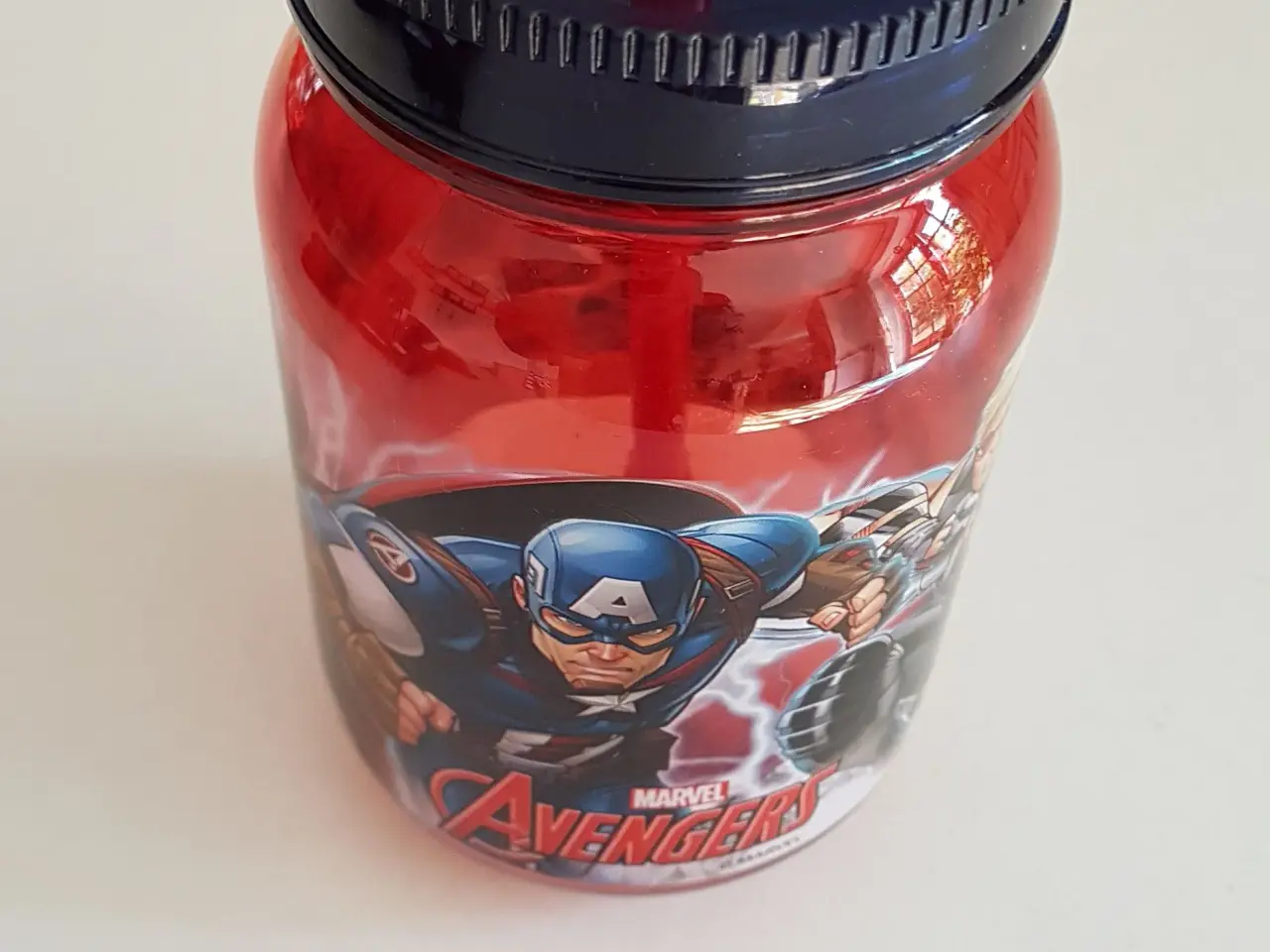 Billede 1 - Ny drikkeflaske med avengers