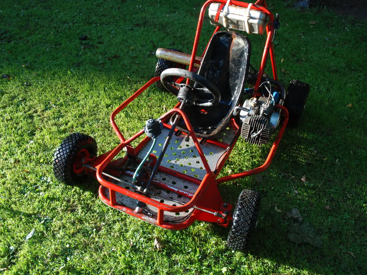 Billede 1 - Puck maxi motor - gokart er med !
