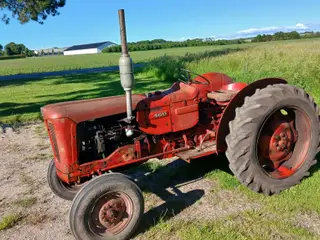 Volvo BM 400 Buster