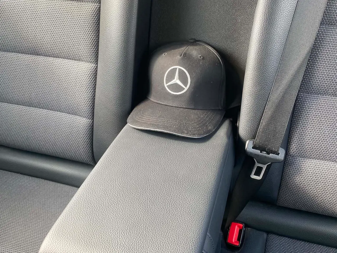 Billede 8 - Yderst velholdt Mercedes Benz c220 2013