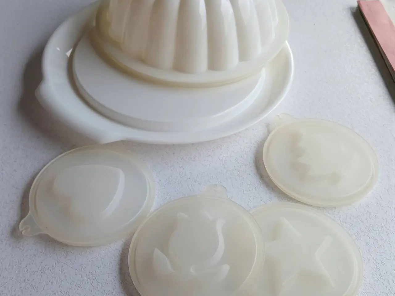 Billede 1 - Tupperware form til dessert og gelé sælges