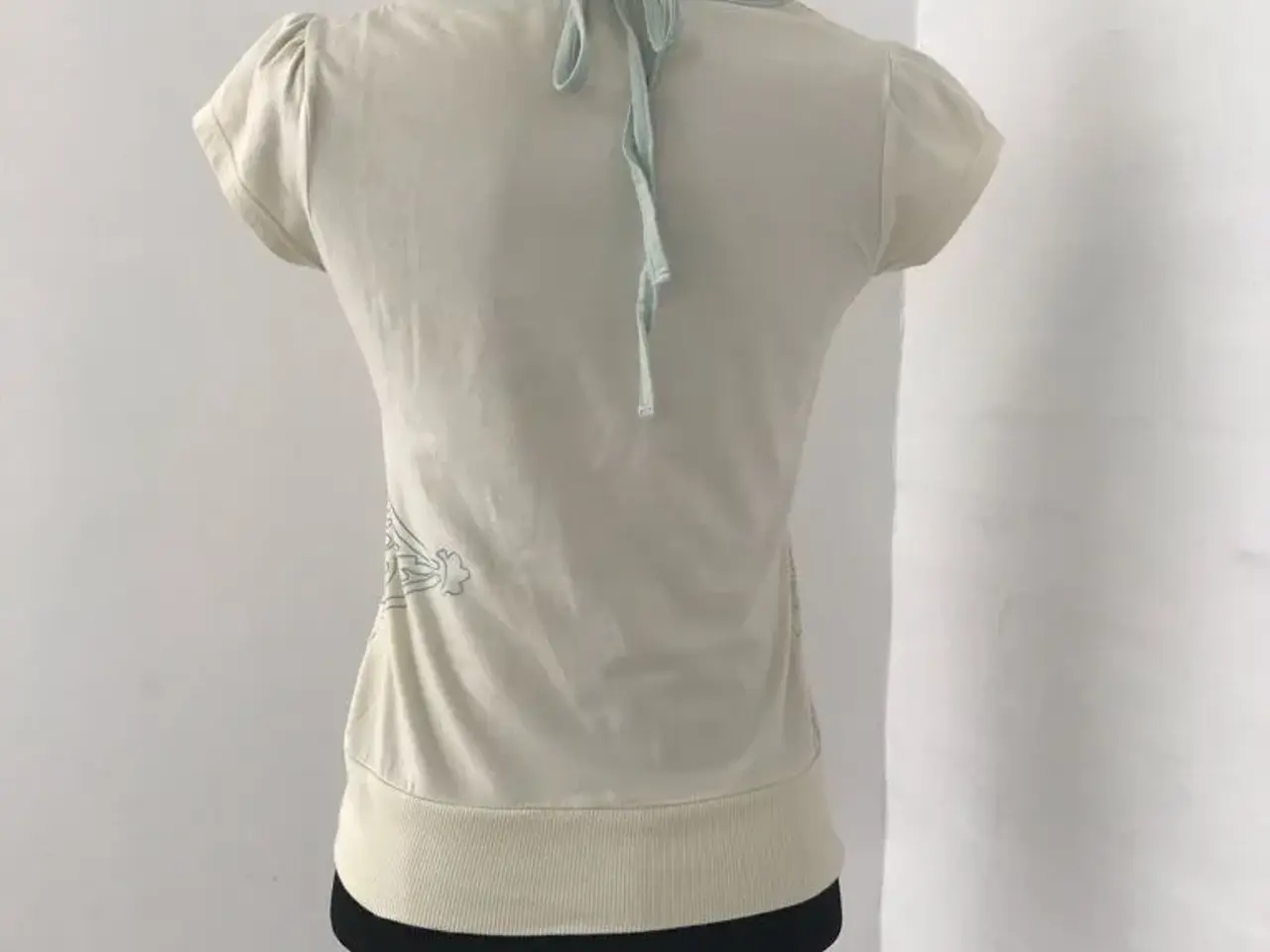Billede 4 - T-shirt str.36
