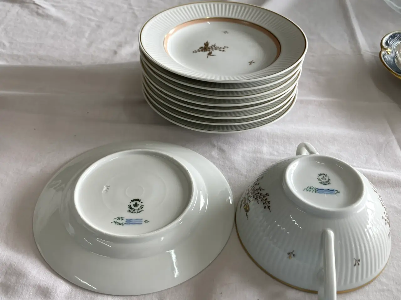 Billede 3 - CLARISSA SUPPESKÅL MED TALLERKEN ROYAL COPENHAGEN