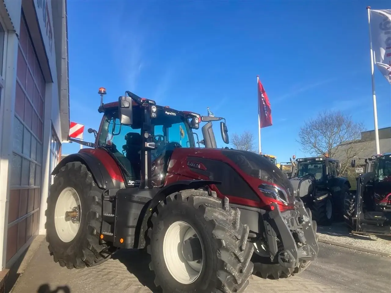 Billede 3 - Valtra Q265 Fabriks ny 265 HK  Boost 290 HK