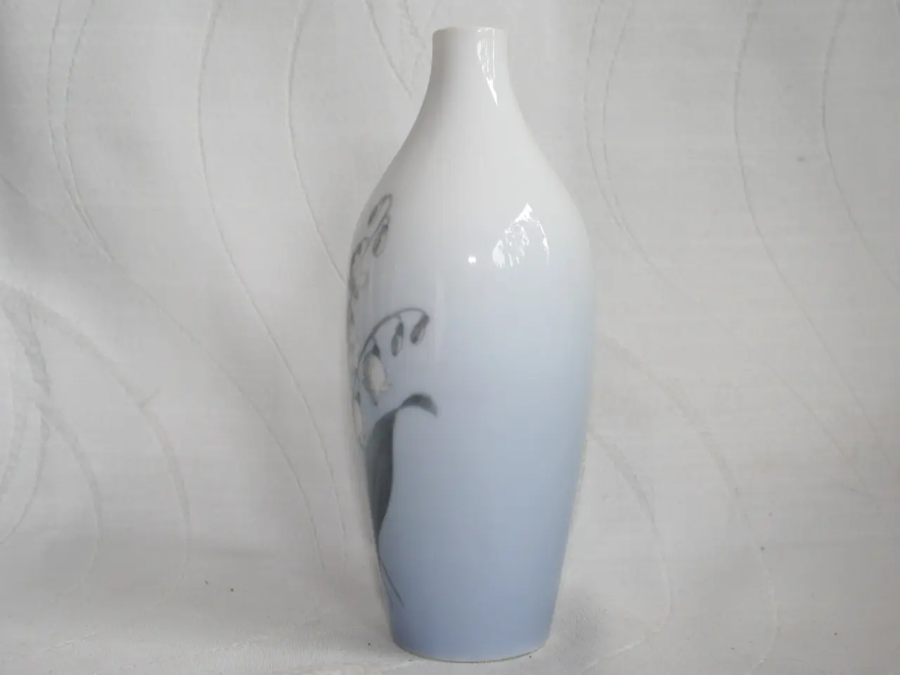 Billede 2 - Vase med liljekonval fra bing og Grøndahl