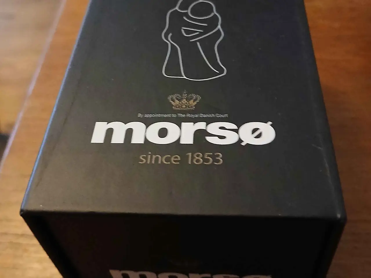 Billede 1 - Morsø støbejernsfigur – "Et kram fra mig til dig"