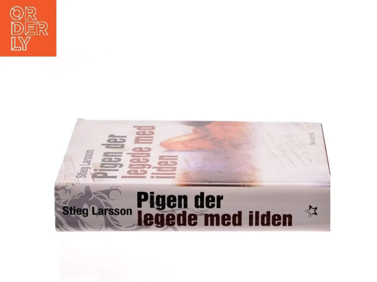 Billede 2 - Pigen der legede med ilden af Stieg Larsson (Bog)