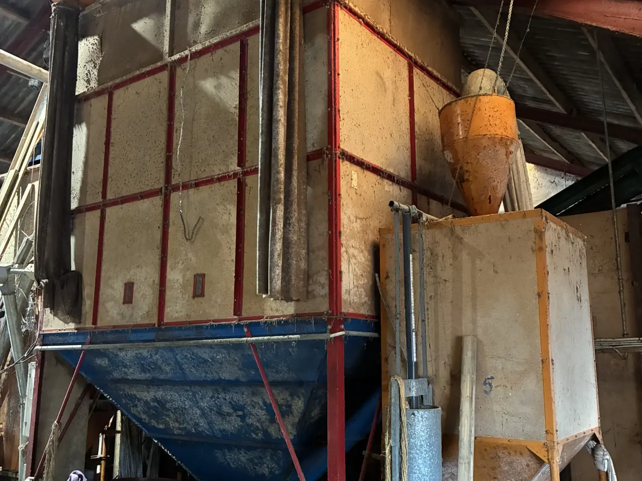 Billede 2 - 3stk siloer bortgives