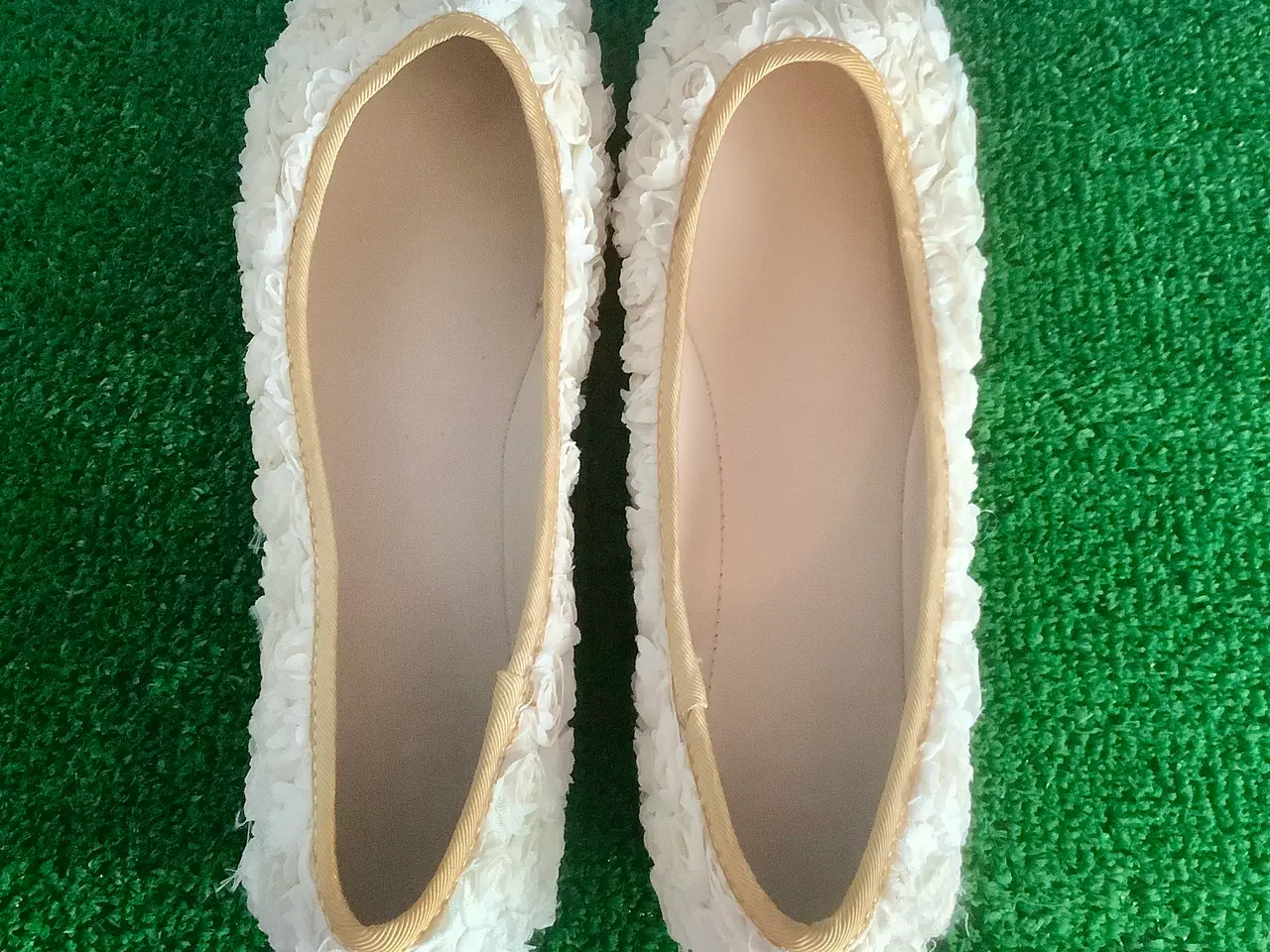Billede 2 - Ballerina sko med hvide roser.
