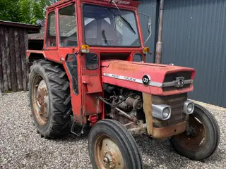 Mf 135 3 Cyl diesel 3100 timer
