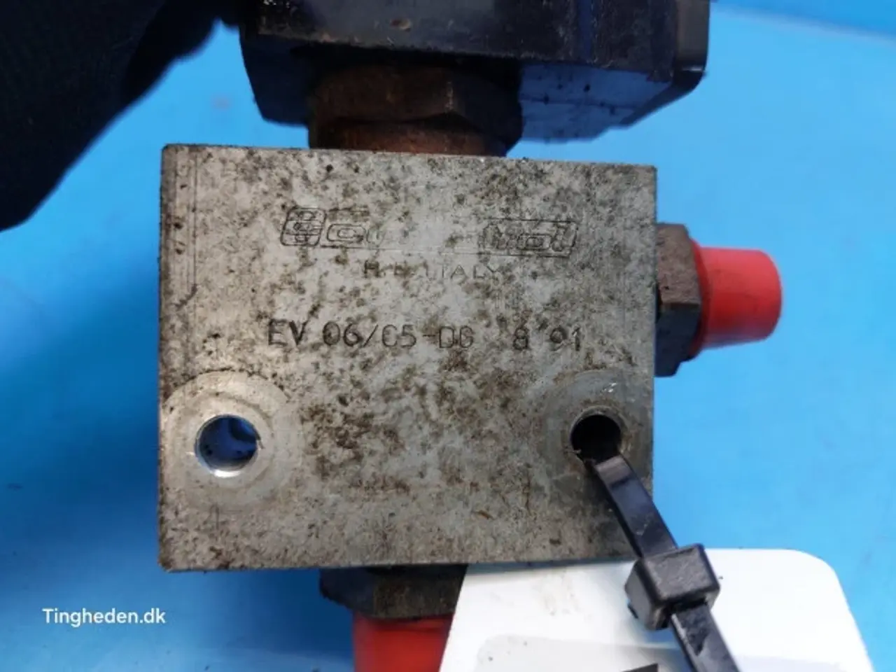 Billede 10 - Massey Ferguson 32 Ventil 45110054