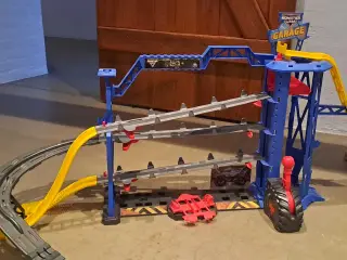 4 monstertruck baner