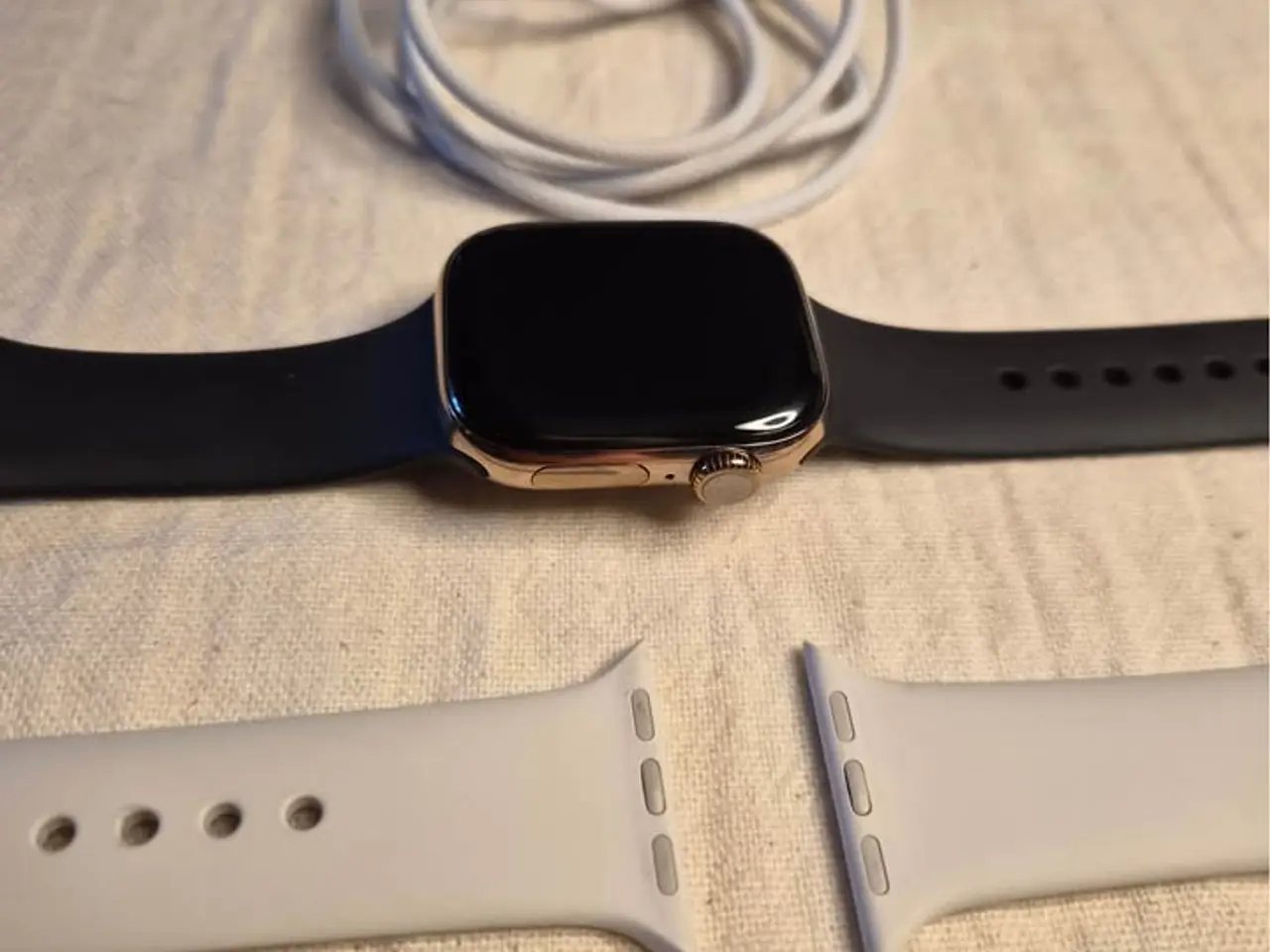 Billede 5 - Apple Watch S10, 42mm, GPS+Cel, Titanium gold
