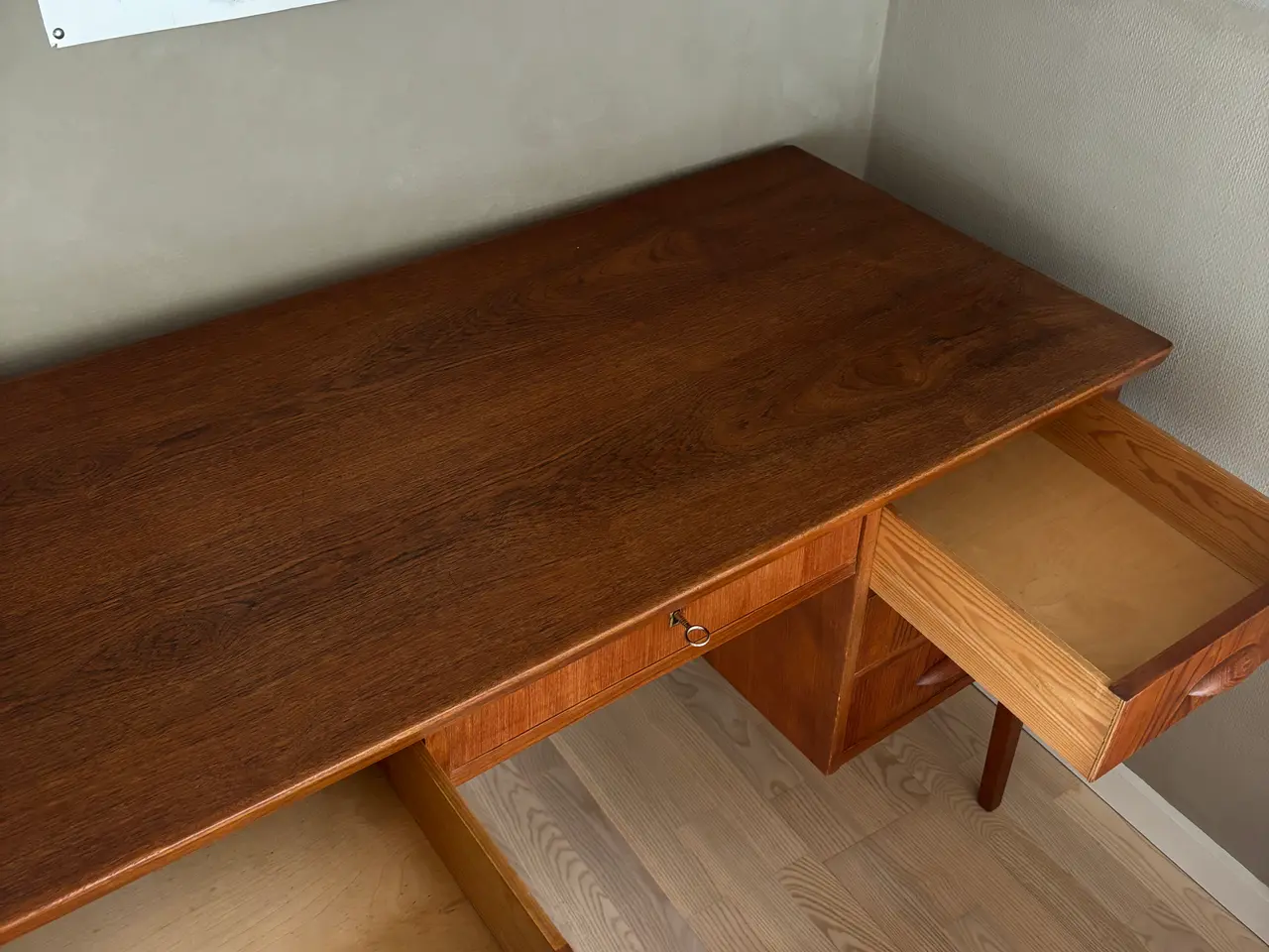 Billede 2 - Antik skrivebord