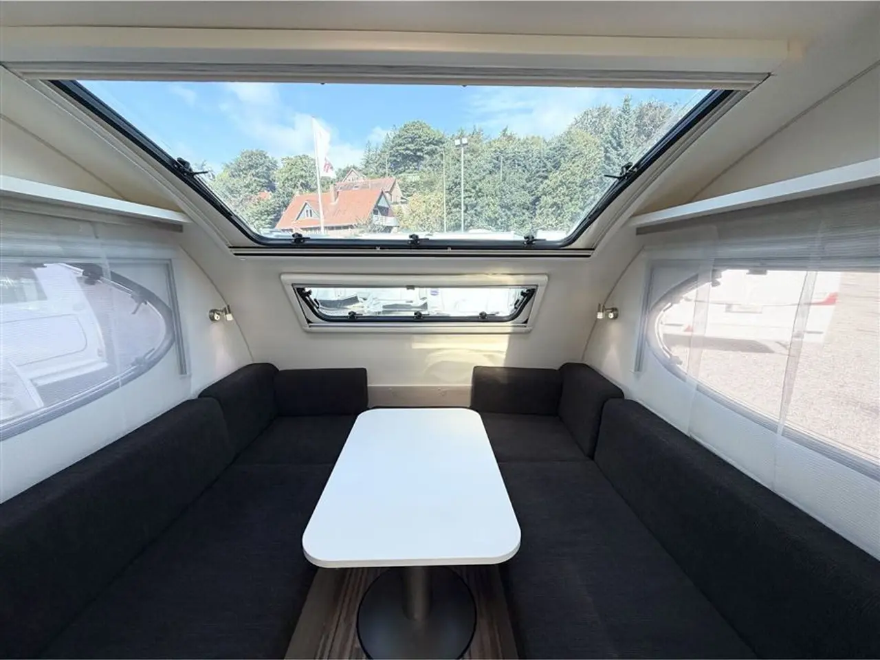 Billede 9 - 2015 - Adria Action 361 LH   Enkeltsenge-Lamel-Mover-Telt