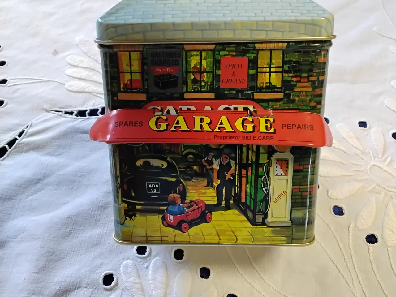 Billede 1 - Dåse formet som en garage - vintage - super stand