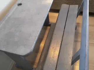 Skolebænk