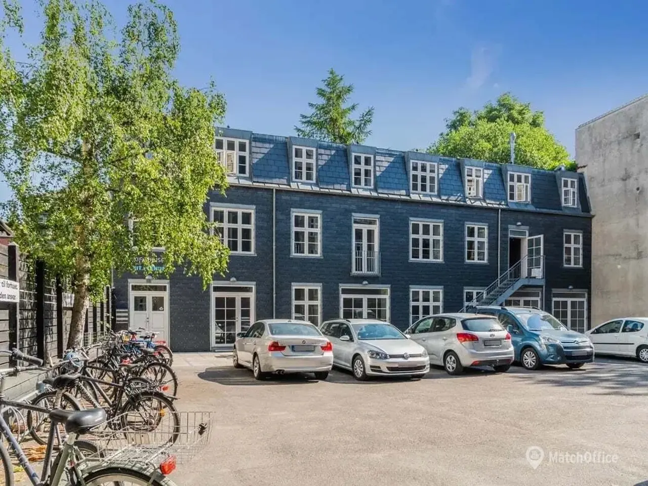Billede 20 - P-plads 9 i rolig gård på Godthåbsvej
