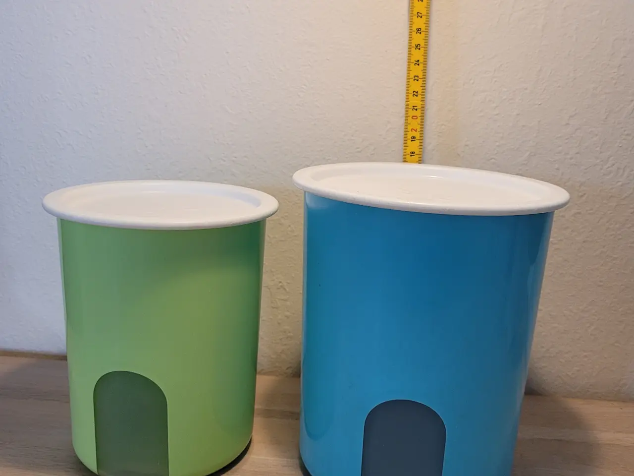 Billede 2 - Tupperware opbevarings bøtter runde 2 stk.