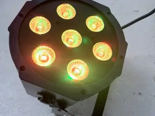 Festlamper med fuldt farvespektrum (RGBWAUV)