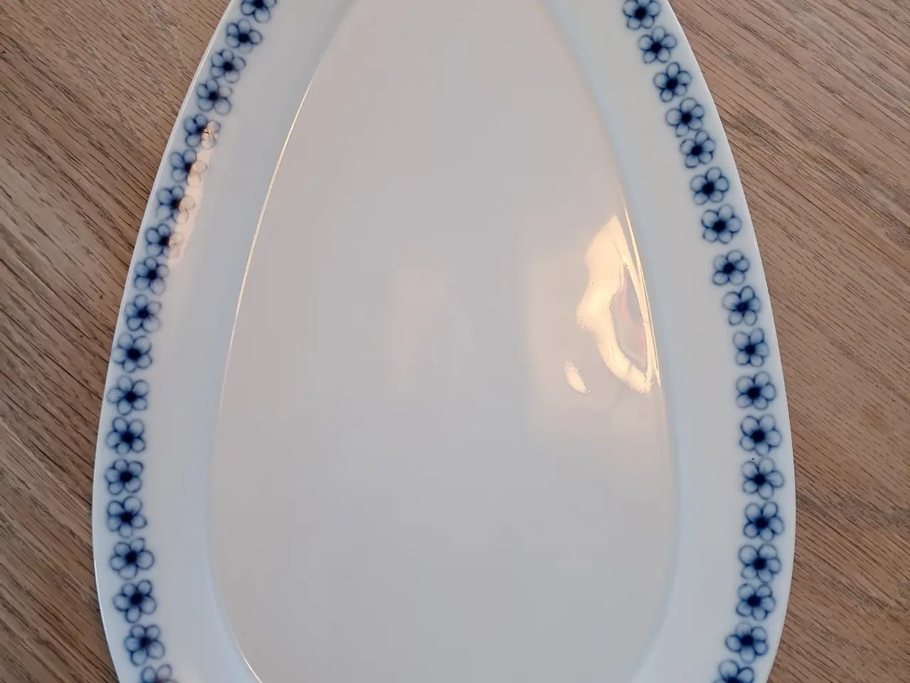 Billede 5 - Bing & Grøndahl Porcelæn fade med blå blomsterkant