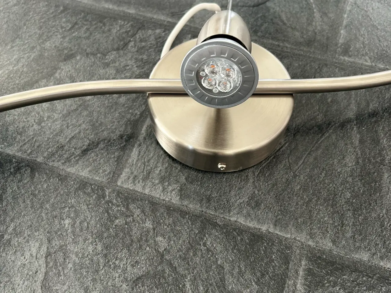 Billede 2 - Loftlampe i stål med 3 spot.