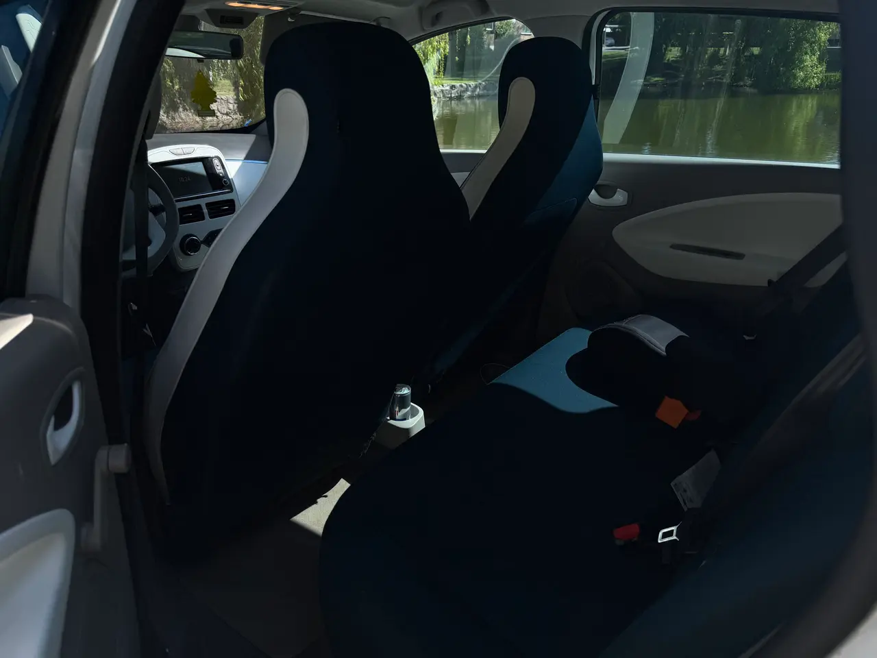 Billede 5 - Renault Zoe 2014 – Elbil med købt batteri – Nysyne