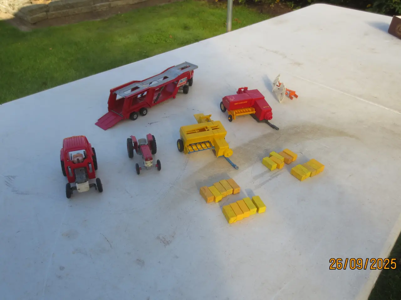 Billede 1 - Modeltraktorer Massey Ferguson plus Maskiner