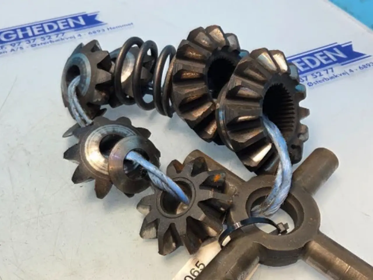 Billede 3 - Massey Ferguson 6260 Differentiale Dele 2746135M2