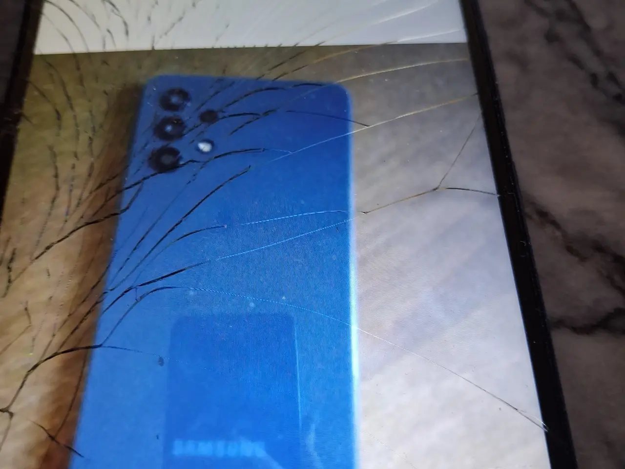 Billede 2 - Samsung galaxy a32 med kabel
