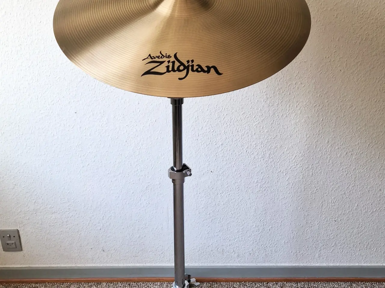 Billede 5 - Utrolig velholdt Zildjian bækken og hi-hat.