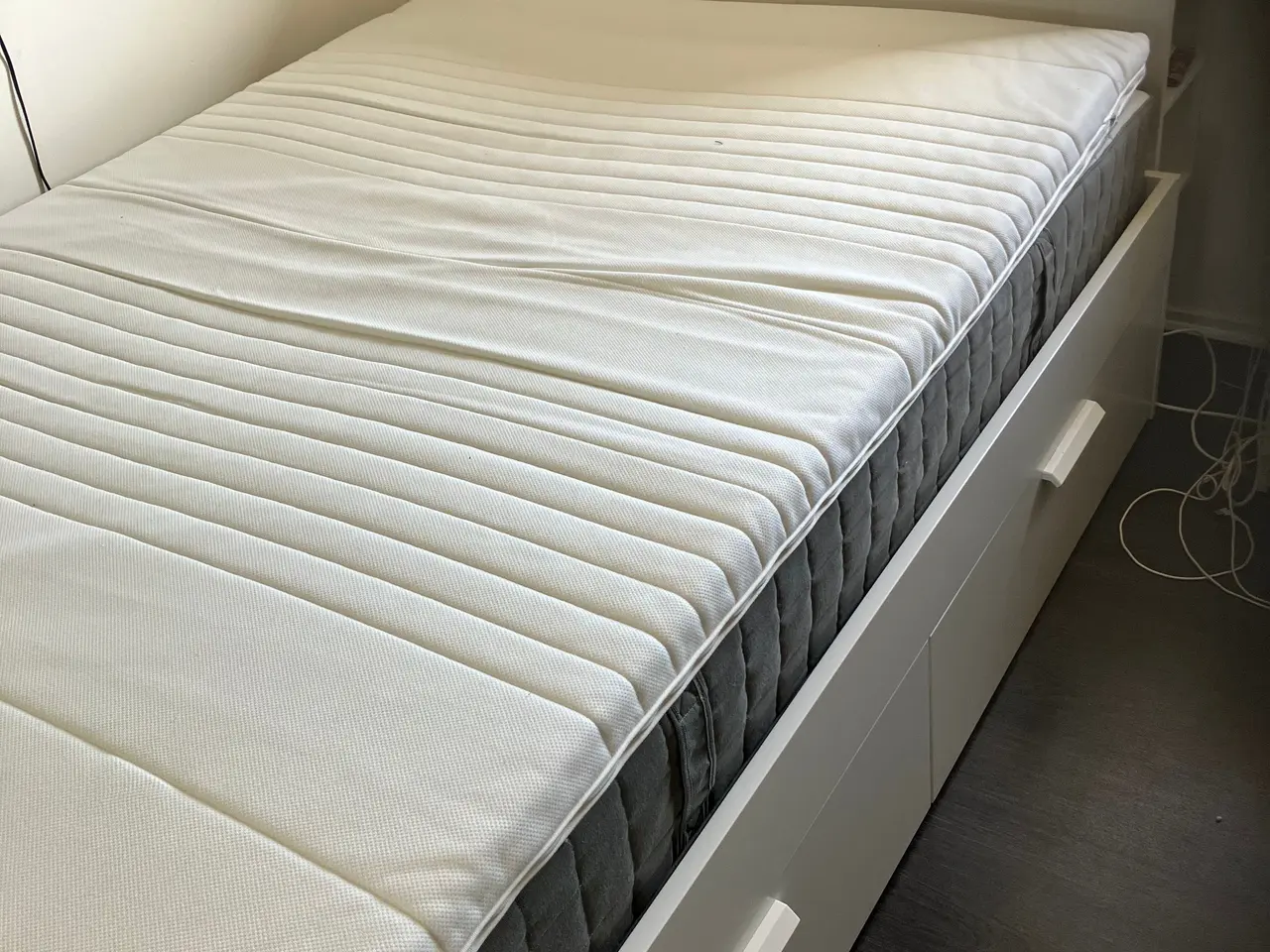 Billede 2 - Ikea seng 140x200 cm 