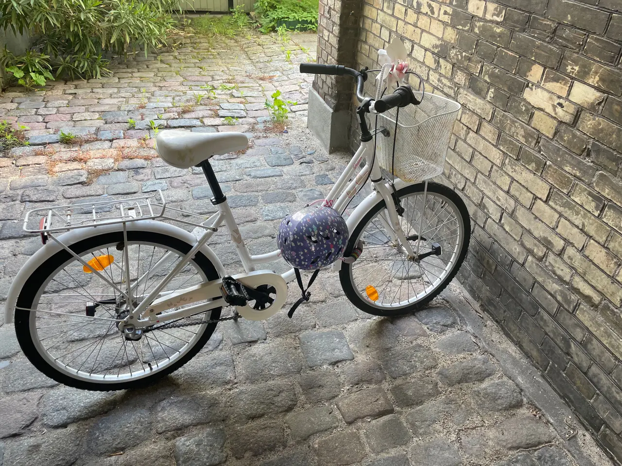 Billede 3 - Pigecykel 16” – næsten ubrugt