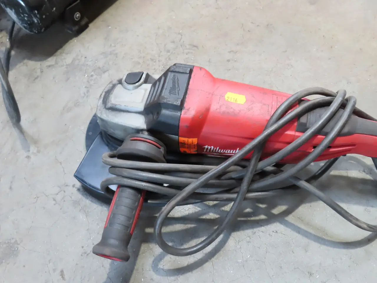 Billede 3 - Vinkelsliber MILWAUKEE AGV 22-230 E