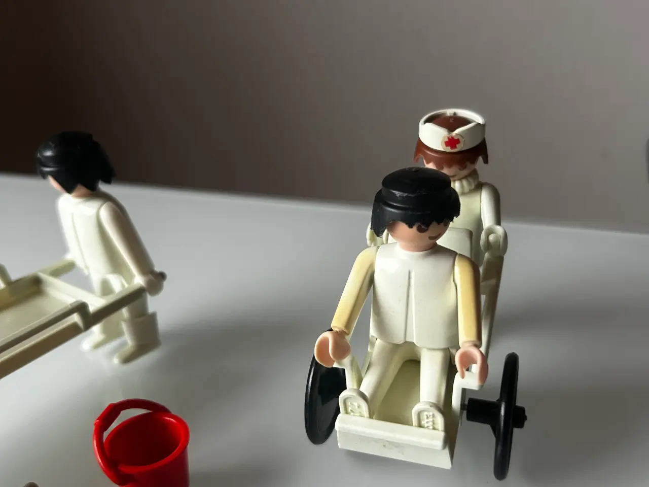 Billede 5 - Playmobil gamle hospital med læger