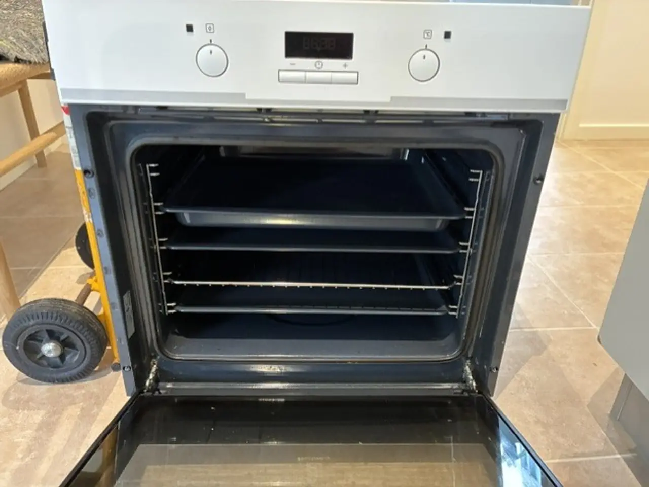 Billede 3 - Varmluft indbygningsovn. Electrolux