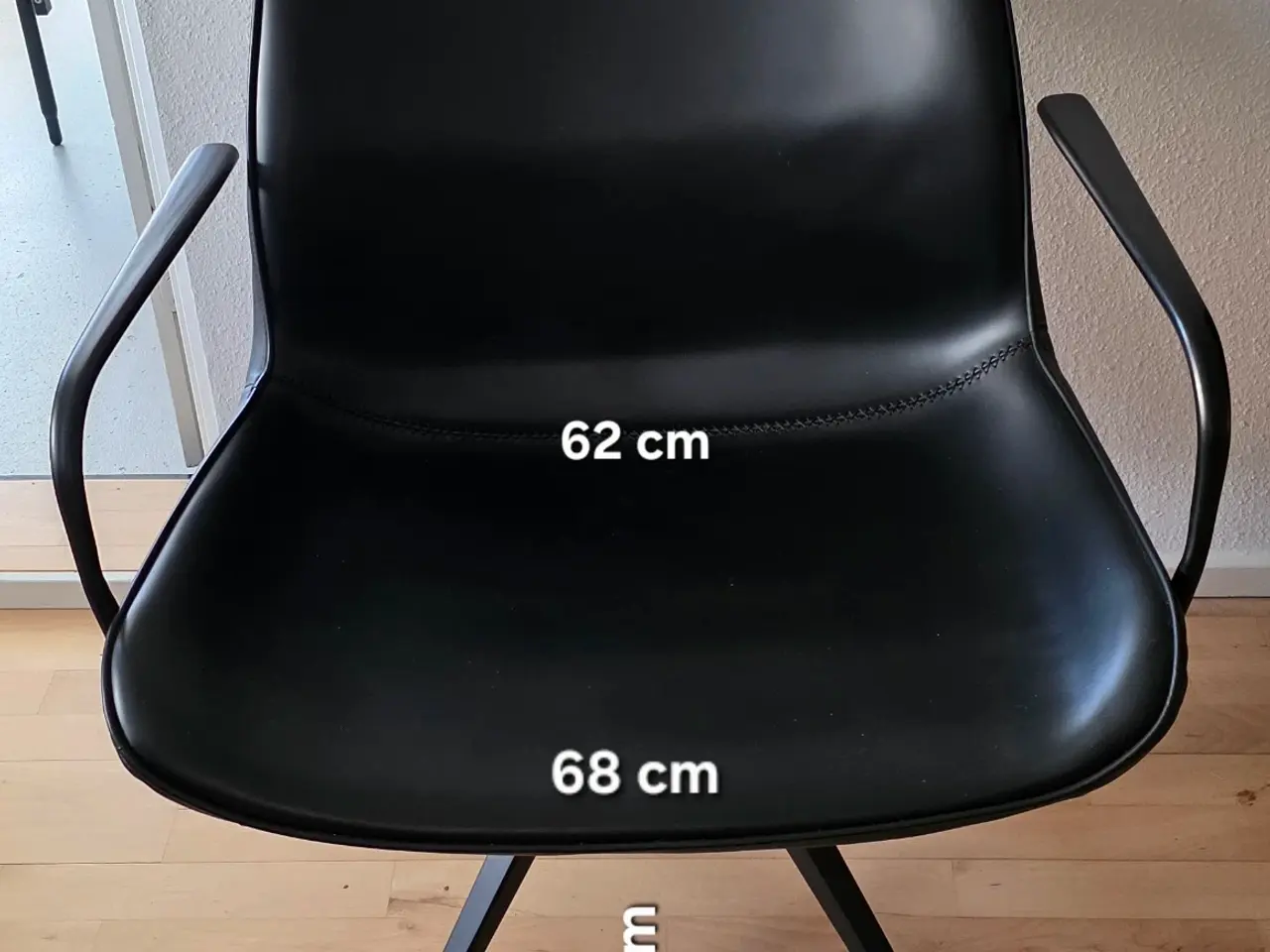Billede 5 - 2 Brede loungestole/spisebordsstole