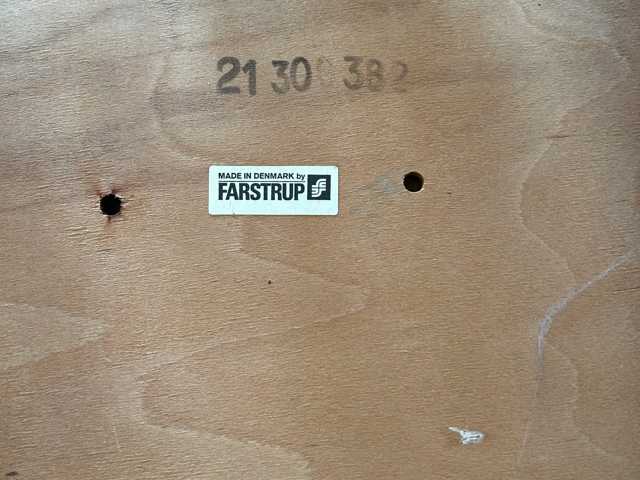 Billede 2 - Farstrup stole. Design nr 213.