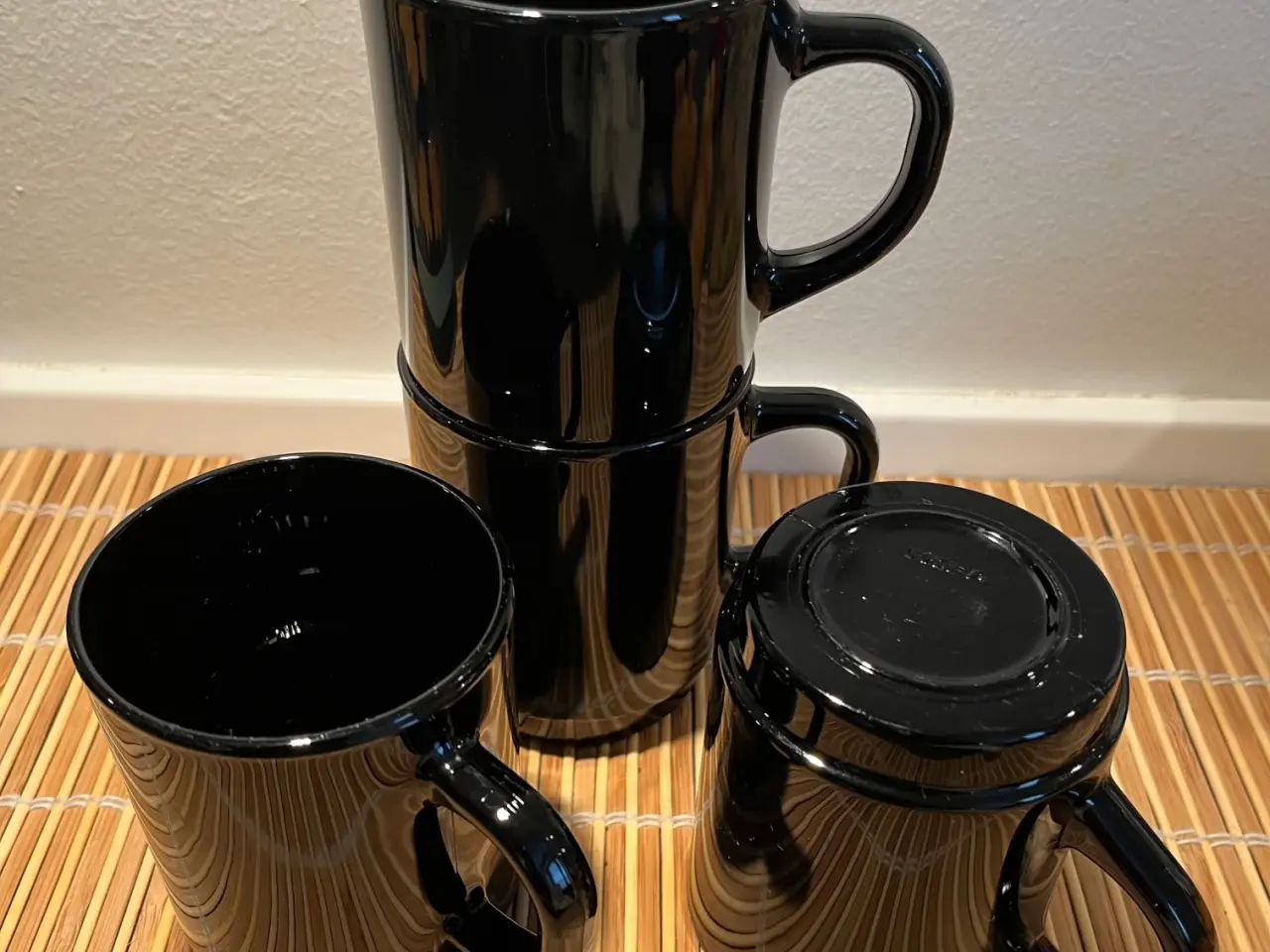Billede 3 - 4 Vintage IKEA sort glas krus - model 18314