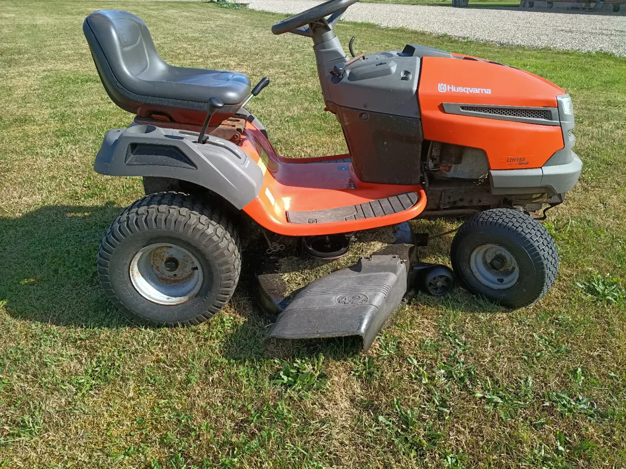 Billede 4 - Iorden Husqvarna LTH 152, havetraktor 42 klipper 