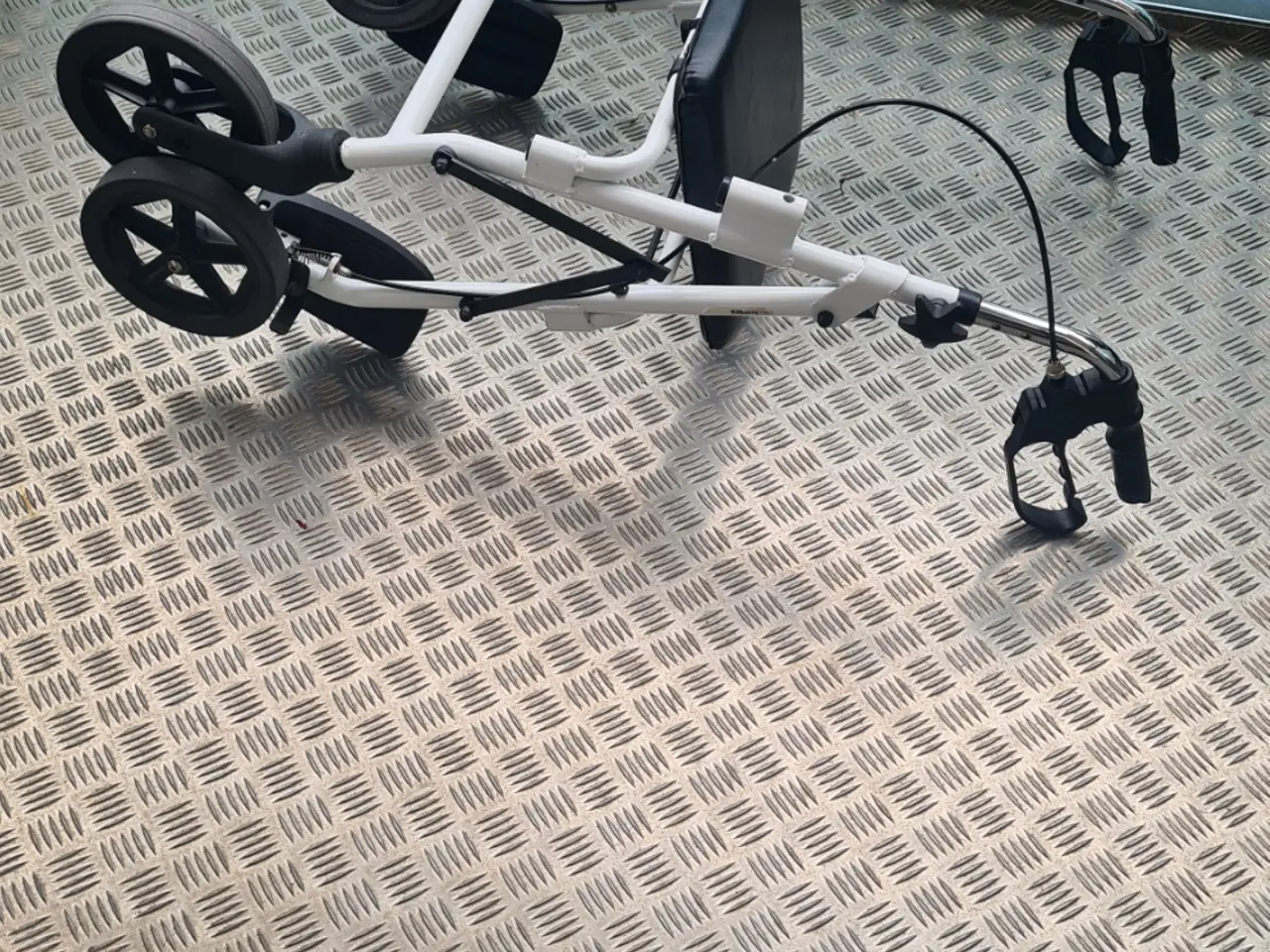Billede 5 - Rollator med sæde og ryglæn